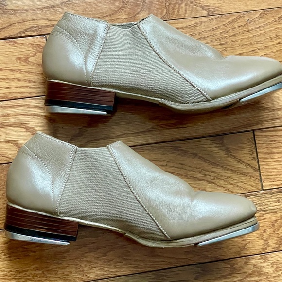 Leo Ultratone Slip-on Jazz Tap Shoes - Picture 2 of 3